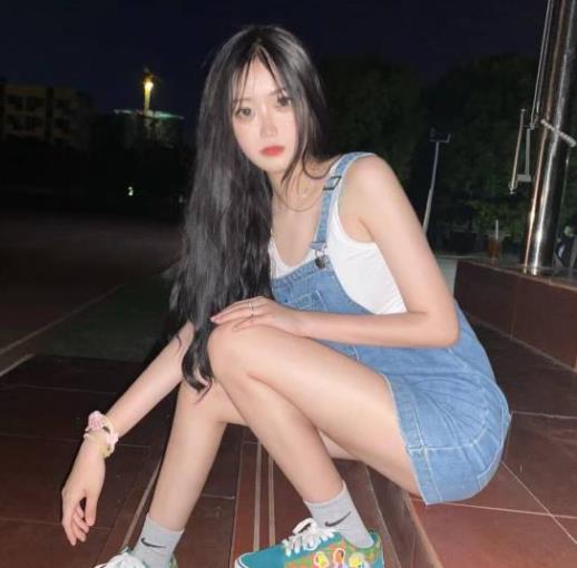 水灵美女大合集，足摄林峰主演，90G资源，小脚妹子齐聚