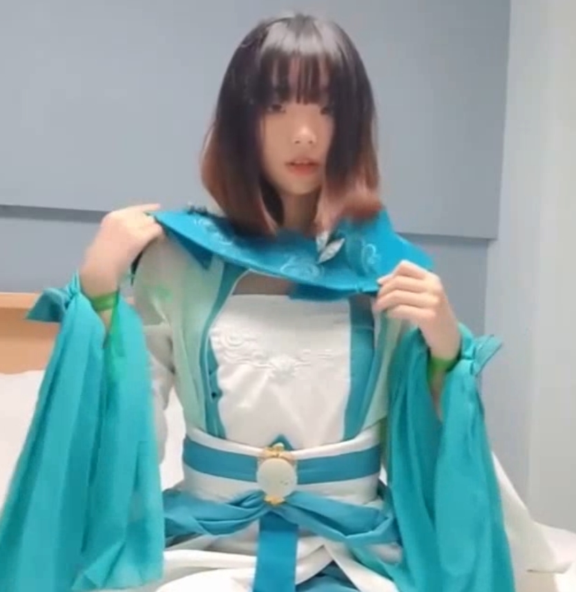 COS妹子小余7.28g合集，角色丰富多样，收藏珍藏必备