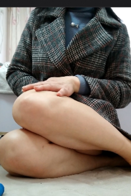 战和困难。但是她始终坚持着，用自己的热情和努力感染着身边的人们。她的舞蹈不仅是一种艺术表现，更是一种生活态度的体现。让我们一起跟随晨风的舞步，感受广场舞的魅力，享受生活的快乐！广场舞晨风漏毛舞90v42g