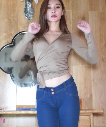 2古丽米热舞蹈秀：第三期8V视频996MB百度盘精彩舞姿展现魅力