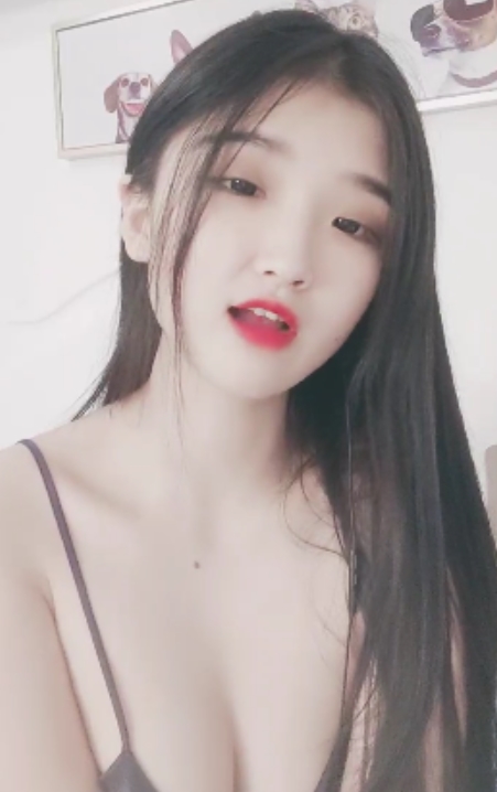 女神清欢：44v30g视频合集+11v7.35g新作，魅力无法抗拒