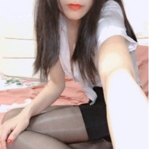 主播哆哆直播精彩视频[16V/2.45G]，百度云分享解压码在文件里