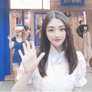 款空姐视频大放送，南航八字大奈丰腴魅力无限