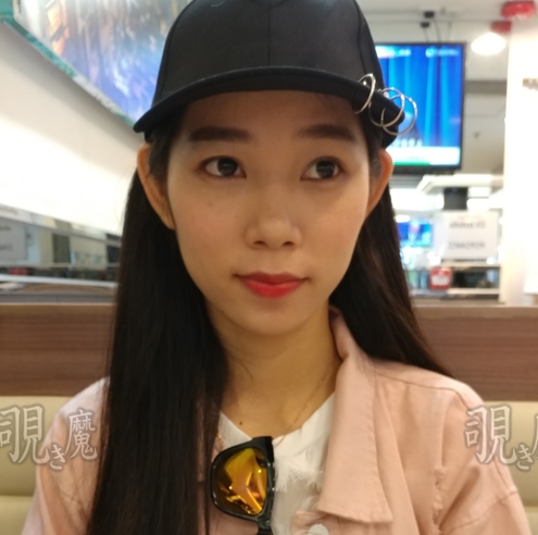 网络轰动视频：小嫩模被喂糖迷翻，奇葩姿势玩弄，2.9G大小，1v+3g，百度盘