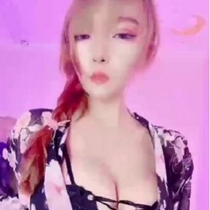 妲己昂土豪独家定制福利视频12V1.32G，北哥来了秒杀粉丝心