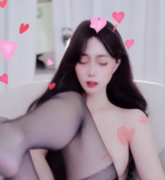 高中红靓女主播：16v+8.84g视频，百度盘保养全揭秘