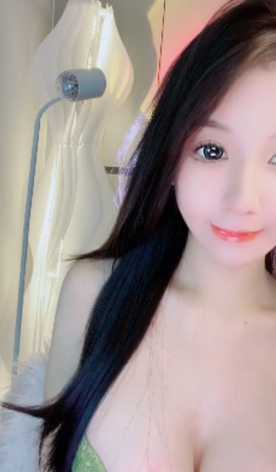 大罩杯女神薇薇安双道具感觉，百度盘高清4小时视频