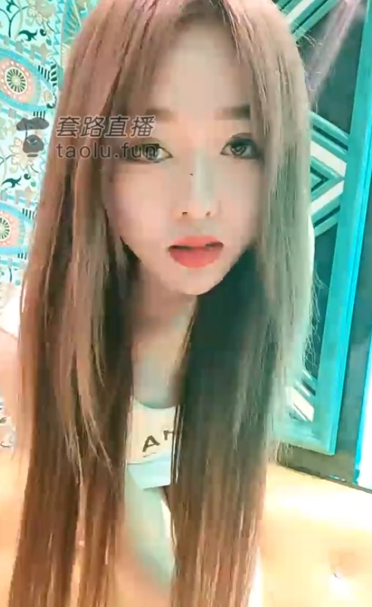 浅夏直播套路合集：多彩才艺展示，精彩视频不容错过