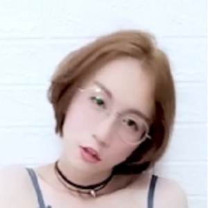 精选：伪娘艾爷纯洁锁丝袜女同指教合集5V2.2G百度盘