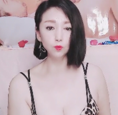 大罩杯ji+mo+shao+fu水水63v151.9g视频收藏高达79