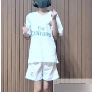 抖音舍得妹青春舞动的钰儿