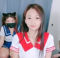 泰国直播-4女1男1人妖-3女-po+chu之夜-1v-708M