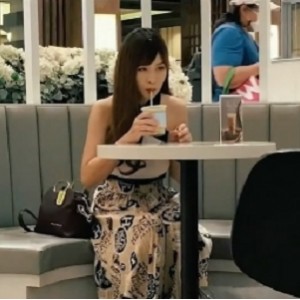 泰国探花阿坤：美女搭讪路边咖啡视频精选