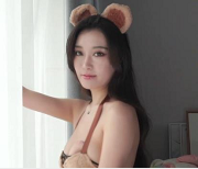 Una尤奈：游戏敬业女性的完美身材与颜值