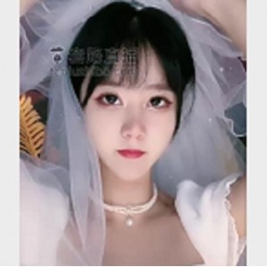 维妮：三部视频，塑身裙、古装、婚纱，颜值身材小脚展示