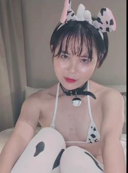 Acupbaby资源合集：香港母G户外爆C多人游，52V-7.7G，实战粉丝无保护，独龙观看