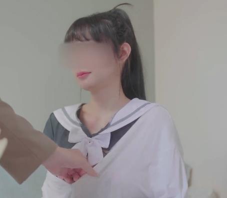 Demi爹咪与纯情女高中生：老师查到偷带违禁品