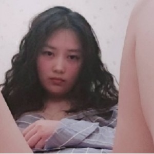 高颜值眼镜妹释放学业压力的极度反差，精选汇总