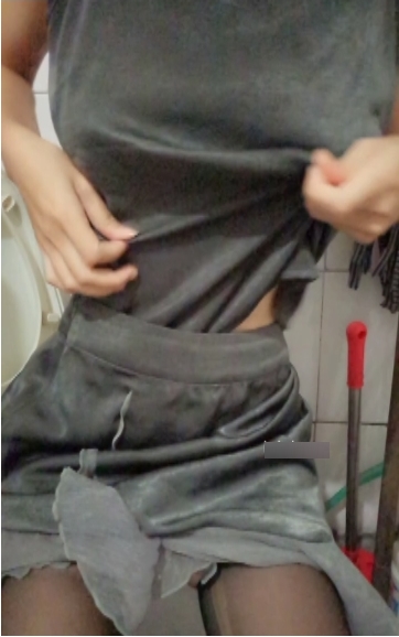 校花网红小胖丁校服视频图片