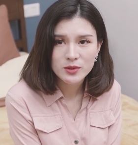 精选TS租女朋友过年过夜，加钱将计就计套路父亲