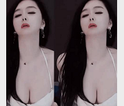 斗鱼知名高颜值主播（张琪格）私人订制有尺度热舞合集