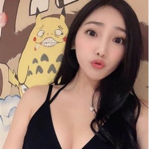 虎牙人气美少女主播《BOBO奶茶》私拍合集