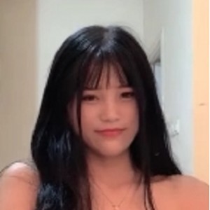 罕见-00后可爱小妹和男友一对一缠绵