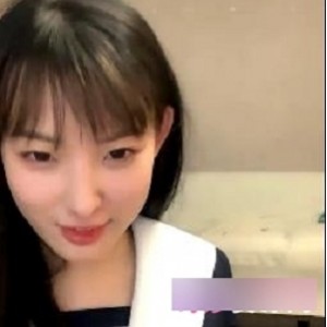 校园清纯风邻家小妹《糖纸妹妹》秀人网私拍