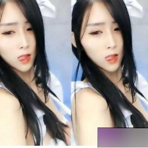 虎牙极品主播《岩儿》酸奶视频私人定制合集