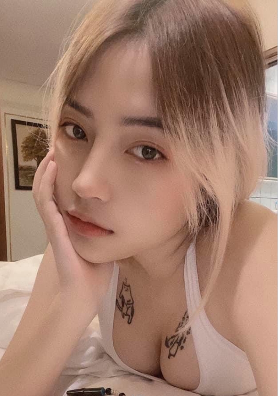 极品性感网红89妹+自拍分享