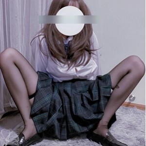 Twitter网红《小青茗》粉色jk私拍