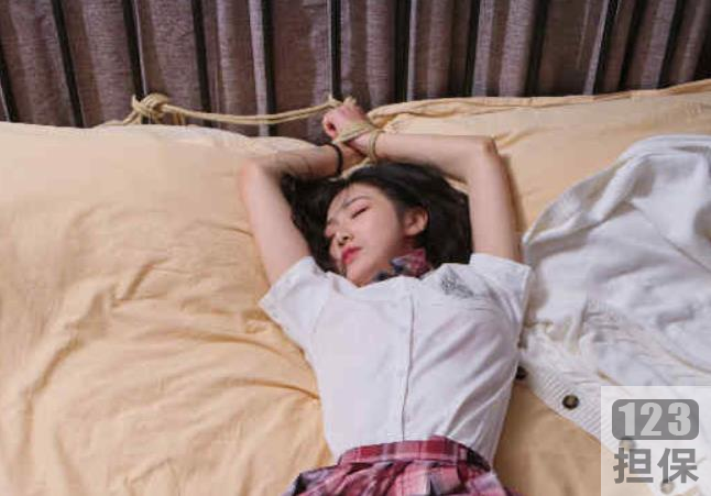 精选身材高挑极品美女一米八的大梨子大礼包