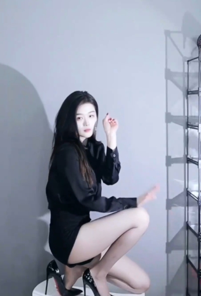 张昔由最新群舞蹈视频12V714M震撼抖音男友视角