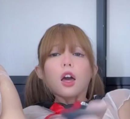 kittyxkum最新自拍福利姬作品，20分钟超高人气视频[1V200M]