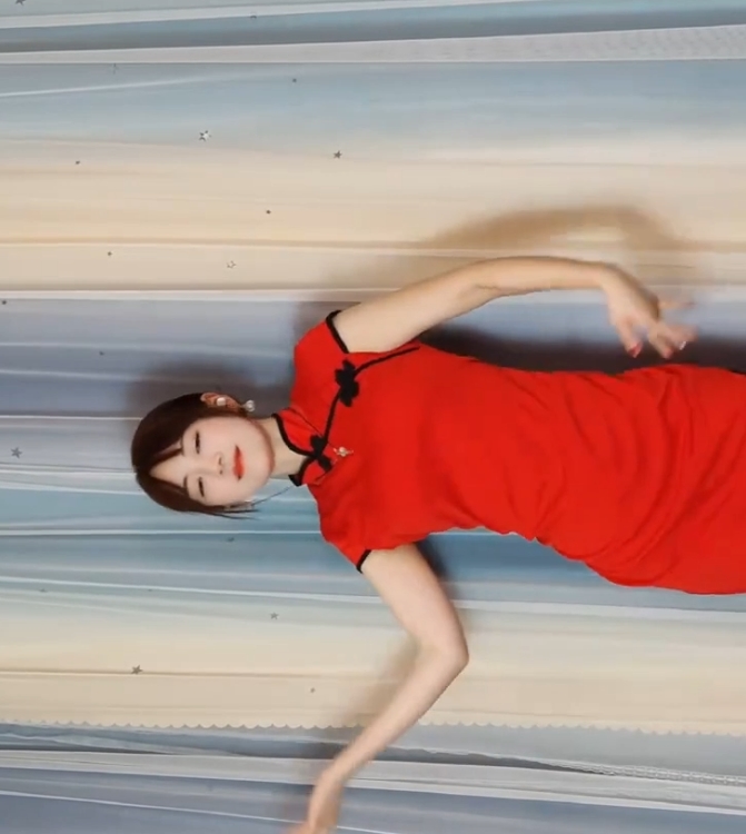 巧小君28期专栏：8V+5G精彩视频引热议