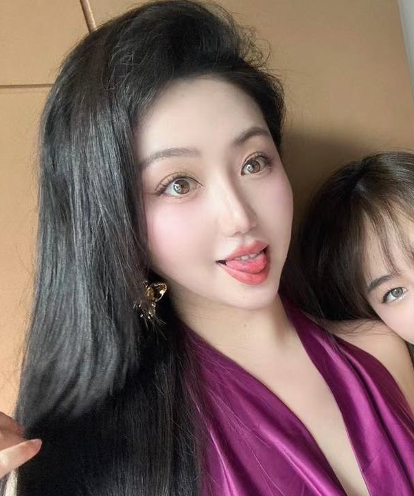 萌萌叫小胖儿：清新弄净的大罩杯福利