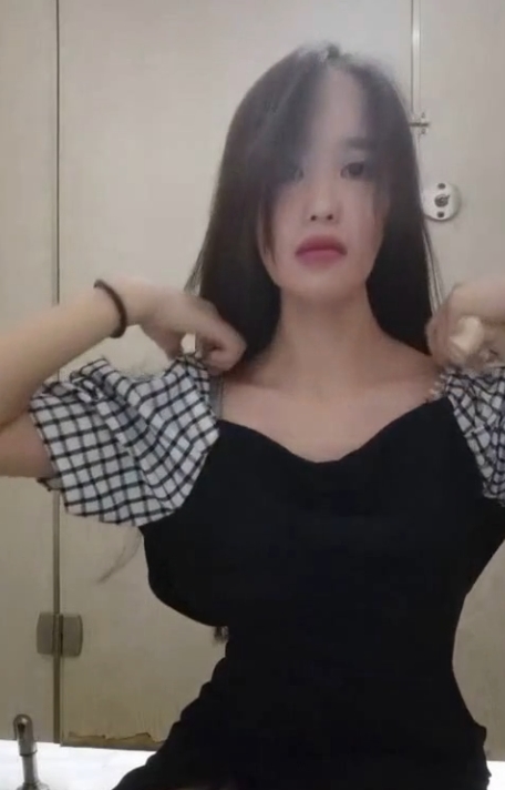 厕所战神雪儿粉15.6G精彩合集，值得一看！