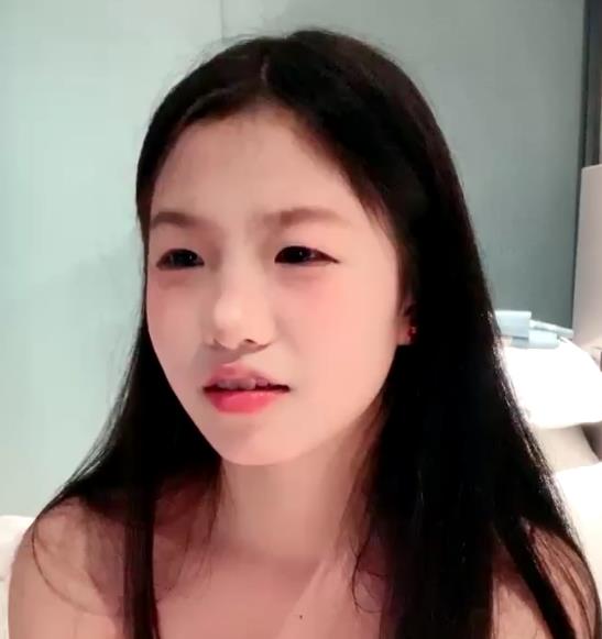 在读校花直播宇吖最新合集2V1.7G，校园自拍实锤