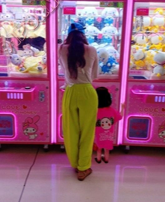 91超火官琪大罩杯最新合集5P342M，超火魅力