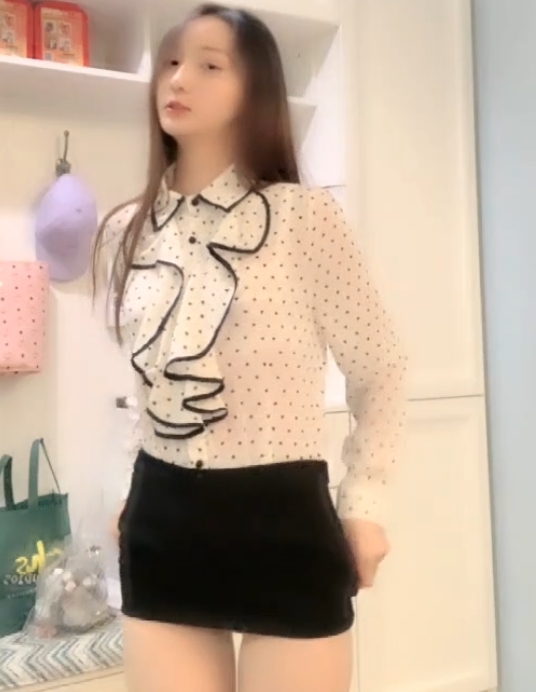 主播快手甜美小可爱哎最新合集29V15.6G，内容按需收藏