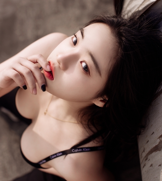 女体艺术百度盘私拍优质阿立最新合集1V1.5G，天台全方位展示