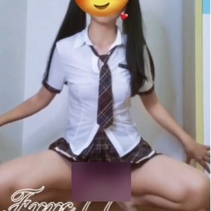 户外宠物百度盘小狗7酱自娱自乐合集28V850M，狗尾巴马路中玩耍