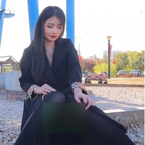 转载搬运百度盘重磅黄X超顶级模特小泽户外放飞自我1V2.2G，文件多重压缩，长久有效