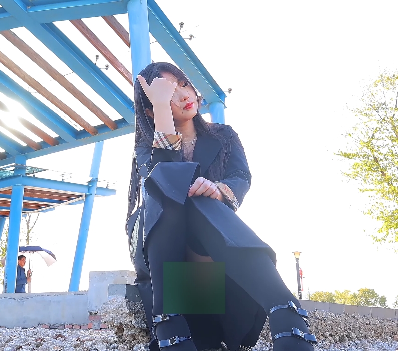 转载搬运百度盘重磅黄X超顶级模特小泽户外放飞自我1V2.2G，文件多重压缩，长久有效