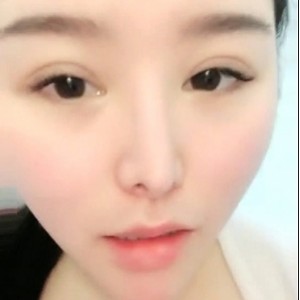 诱惑特写美女合集1V1G，粉嫩身材展现魅力