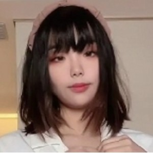 推特JK服装放飞自我小玉儿最新合集1V未知G，青春活力展现