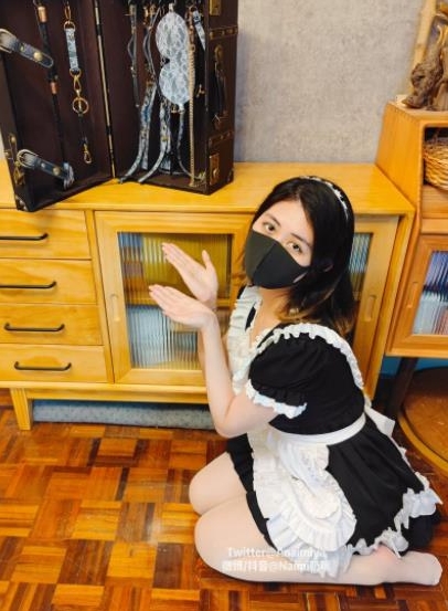 本土onlyfans口味重美女浮力姬奶咪最新合集1V6G，超人气散播