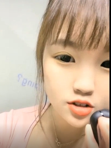 斗鱼小妲己大球萌妹27V387M童颜大罩杯