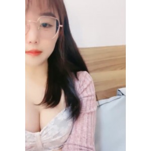 深夜玩物116V46G眼镜反差婊火箭服装诱惑合集