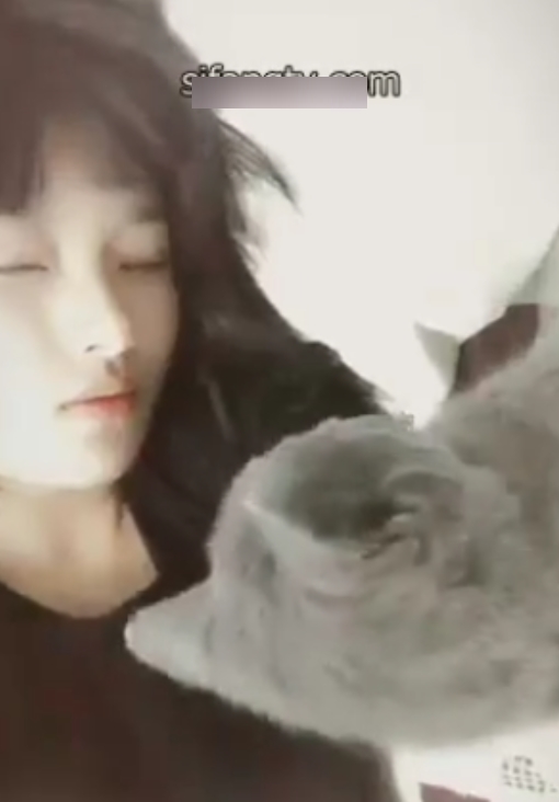 推特大臀妞高倩珍藏75部自拍458M劲爆合集